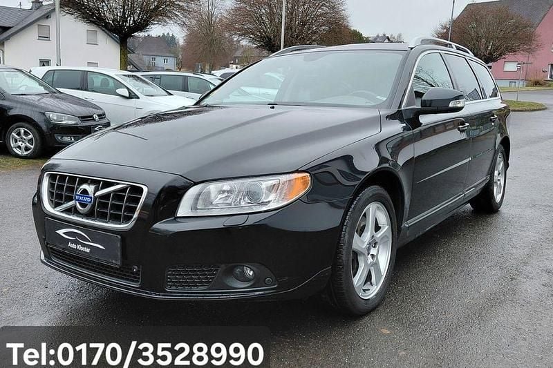 Schwarz Gebraucht 2011 Volvo V70 Summum Kombi | 5.999 € (Superpreis) - Bild 1/4