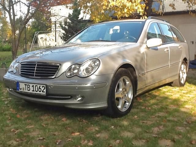 Gebraucht Mercedes C320 Avantgarde 218 PS (160 kW) 2002 Silber metallic Kombi