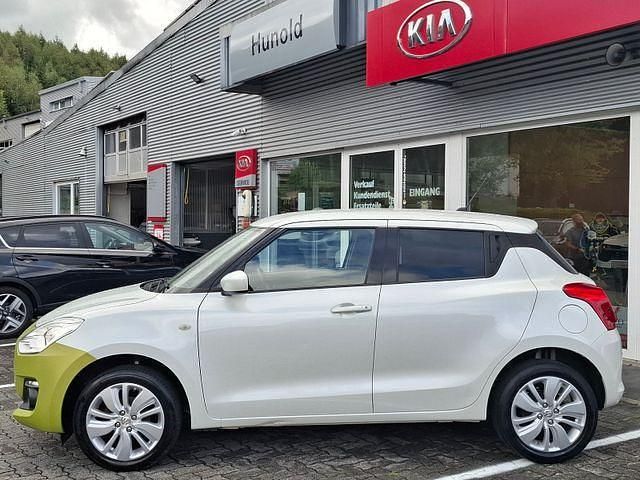 Gebraucht Suzuki Swift Comfort 90 PS (66 kW) 2020 Weiß Kleinwagen