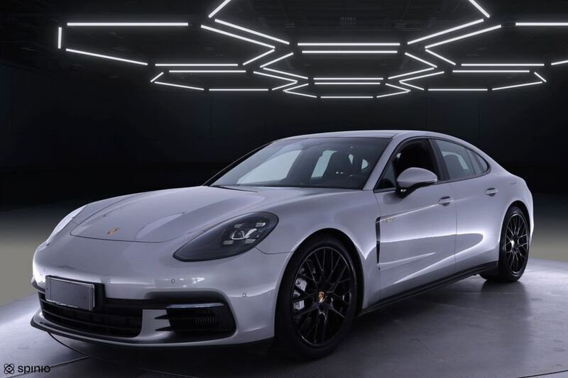 Silber Gebraucht 2017 Porsche Panamera 4 Limousine | 48.900 € (Superpreis) - Bild 1/4