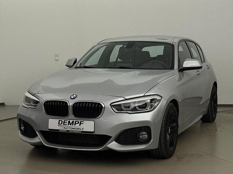 Glaciersilber Gebraucht 2016 BMW 120 M Sport Kleinwagen | 15.980 € (Fairer Preis) - Bild 1/4