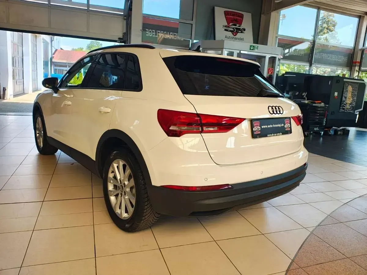 Gebraucht Audi Q3 Basis 150 PS (110 kW) 2019 Ibisweiss SUV