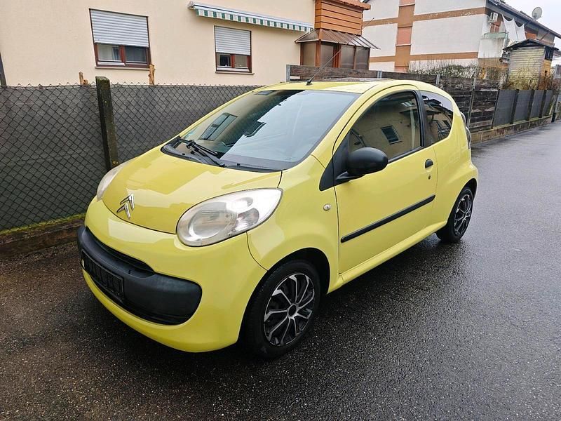Gelb Gebraucht 2007 Citroën C1 Kleinwagen | 1.150 € (Guter Preis) - Bild 1/4