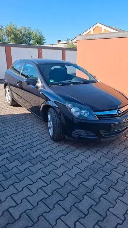 Gebraucht Opel Astra GTC 105 PS (77 kW) 2007 Schwarz Limousine