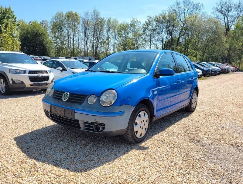 Blau Gebraucht 2002 VW Polo Highline Limousine | 1.480 € (Guter Preis) - Bild 1/4