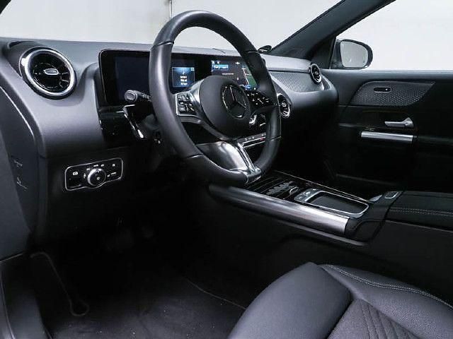 Gebraucht Mercedes GLA200 163 PS (119 kW) 2024 Grau SUV