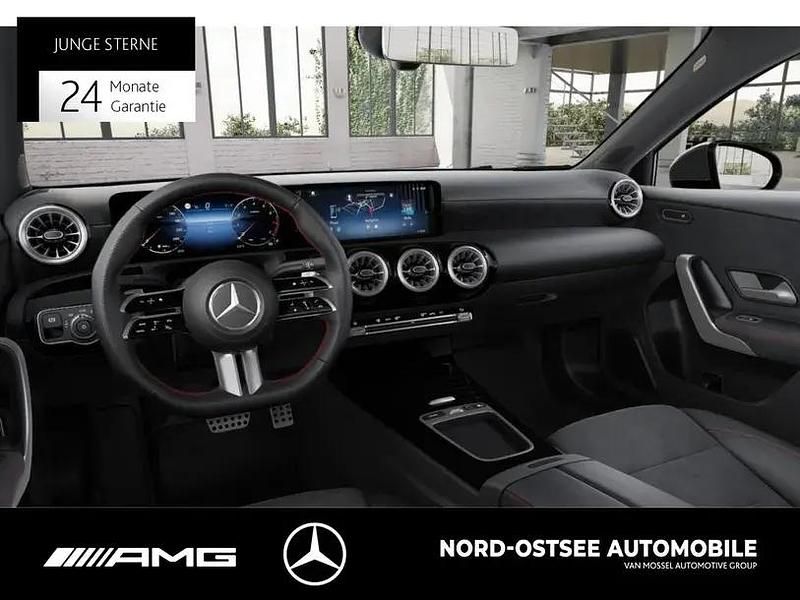 Gebraucht Mercedes A200 AMG line 163 PS (119 kW) 2025 Grau Limousine