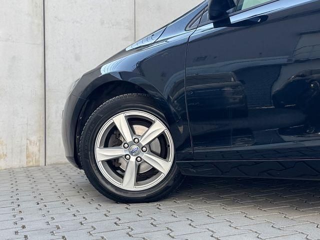 Gebraucht Volvo V40 You! 114 PS (83 kW) 2014 Schwarz Limousine