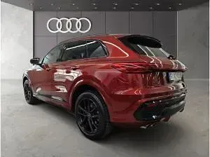 Gebraucht Audi Q5 Ambiente 204 PS (150 kW) 2025 Rot (grenadinerot metallic/grenadinerot metallic) SUV