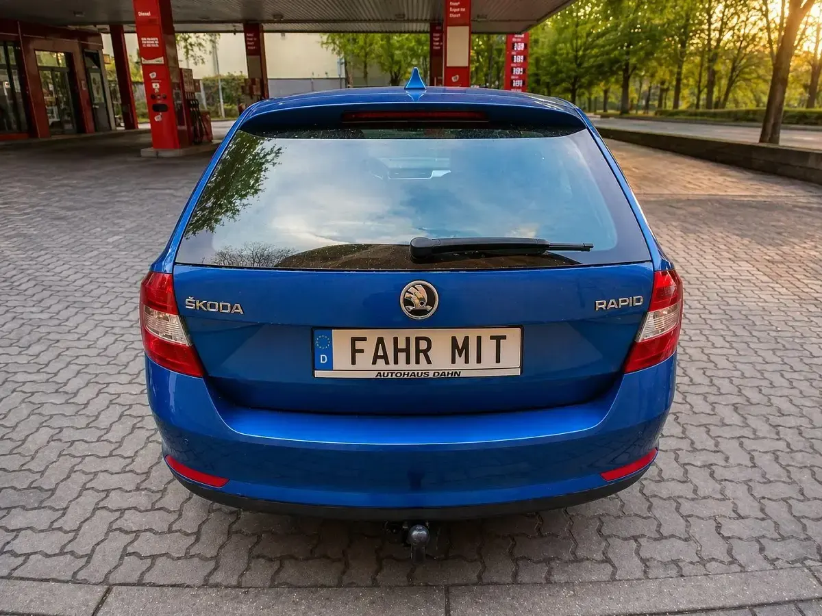 Gebraucht Skoda Rapid Ambition 90 PS (66 kW) 2016 Kleinwagen