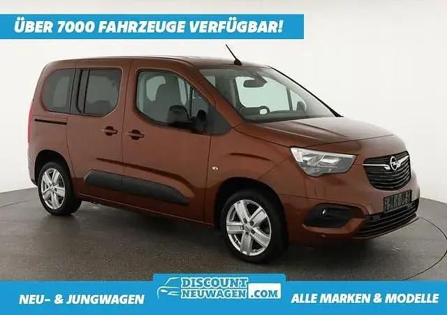 Kupfer braun Gebraucht 2022 Opel Combo Life Elegance Van / Kleinbus | 25.008 € (Fairer Preis) - Bild 1/4