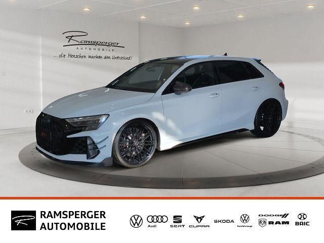 Weiß (arkonaweiß) Gebraucht 2022 Audi RS3 Sportback Comfort Kleinwagen | 119.880 € - Bild 1/4