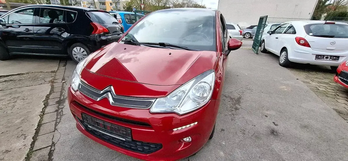 Gebraucht Citroën C3 SELECTION 82 PS (60 kW) 2016 Rot Kleinwagen