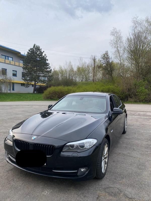 Schwarz Gebraucht 2012 BMW 530 Limousine | 10.900 € (Fairer Preis) - Bild 1/4