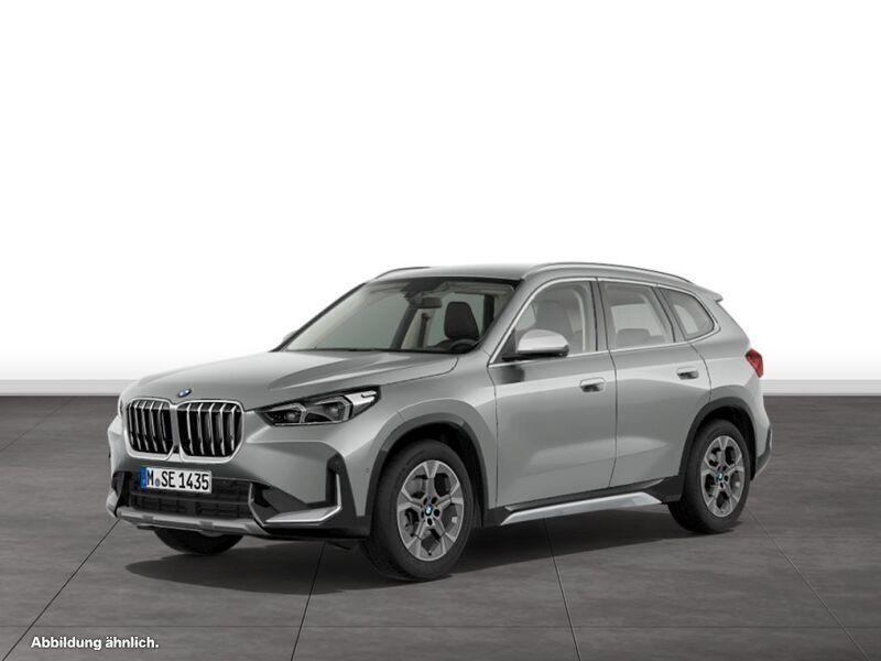 Spacesilber metallic Gebraucht 2024 BMW X1 Luxury Line SUV | 42.844 € (Fairer Preis) - Bild 1/4