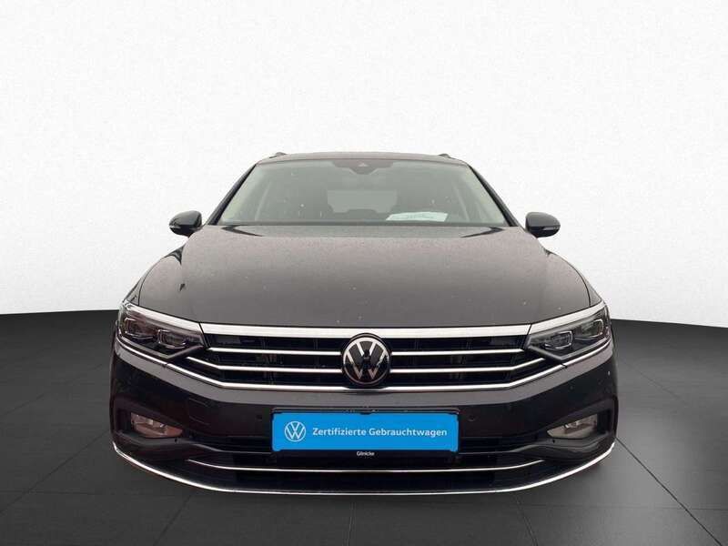 Gebraucht VW Passat Elegance 150 PS (110 kW) 2024 Grau Kombi
