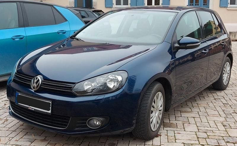 Gebraucht VW Golf VI Highline 122 PS (89 kW) 2011 Blau Kleinwagen