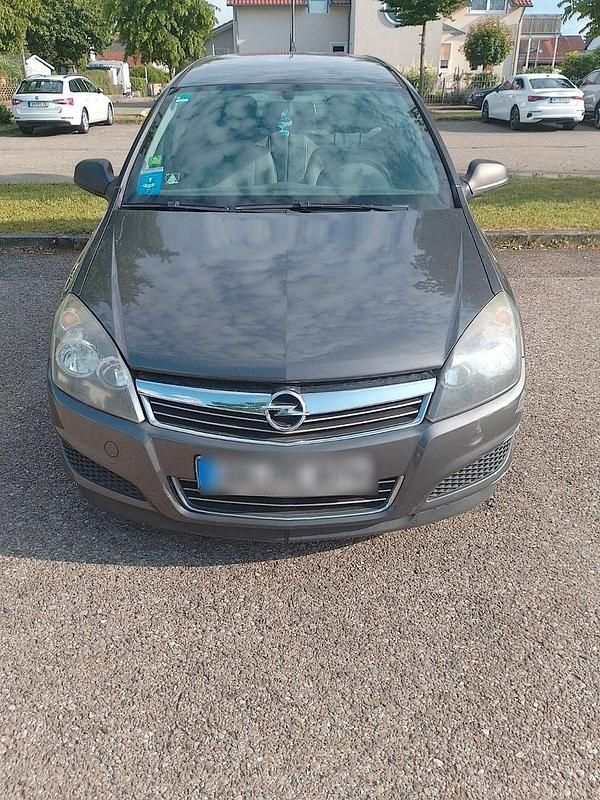 Gebraucht Opel Astra Edition 110 PS (80 kW) 2009 Grau Limousine