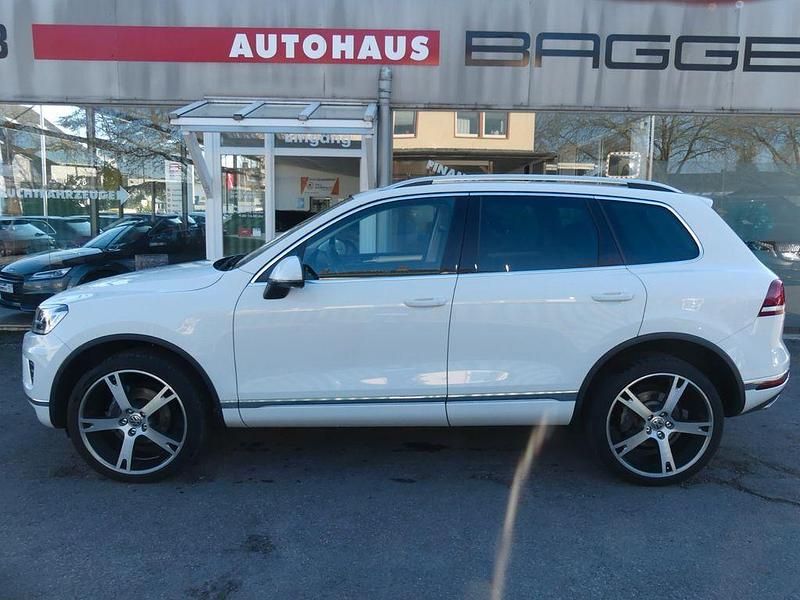Gebraucht VW Touareg 204 PS (150 kW) 2016 Weiß SUV