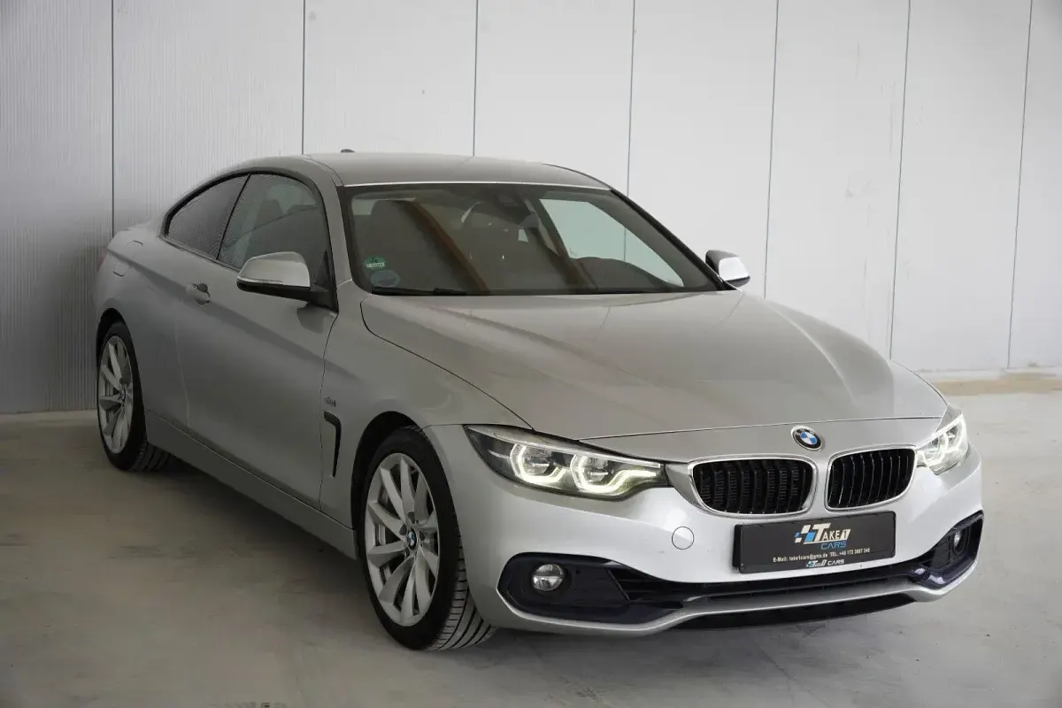 Gebraucht BMW 430 Sport Line 258 PS (189 kW) 2017 Silber Coupé