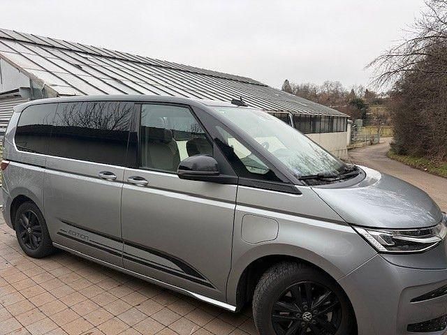 Silber Gebraucht 2022 VW Multivan Edition Van | 43.900 € (Fairer Preis) - Bild 1/4