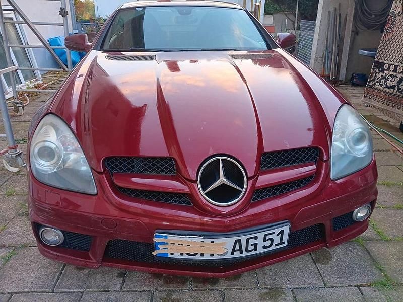 Rot Gebraucht 2008 Mercedes SLK350 Cabrio | 8.900 € (Fairer Preis) - Bild 1/4