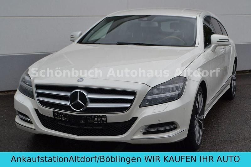 Weiß Gebraucht 2013 Mercedes CLS350 Shooting Brake Kombi | 12.490 € (Guter Preis) - Bild 1/4