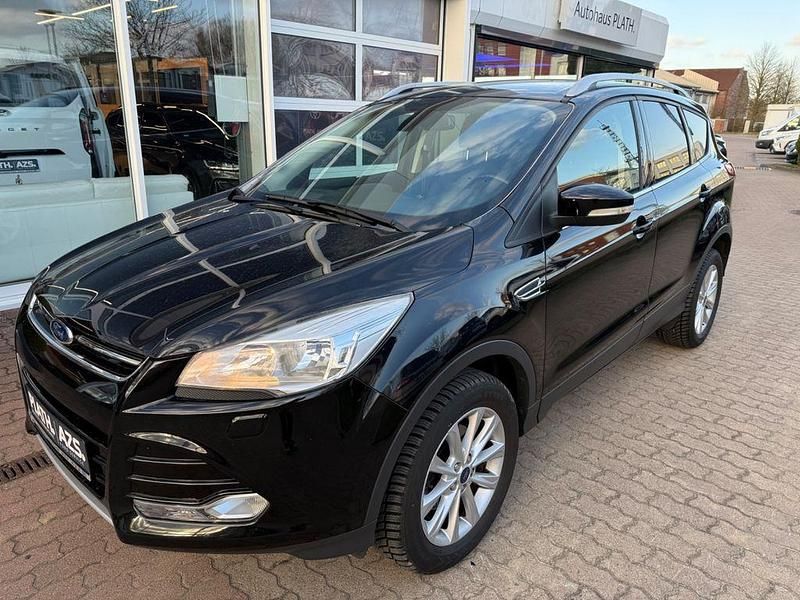 Gebraucht Ford Kuga Titanium 150 PS (110 kW) 2015 Schwarz SUV
