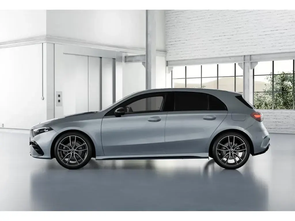 Gebraucht Mercedes A200 AMG 150 PS (110 kW) 2025 Metalliclack hightechsilber Limousine