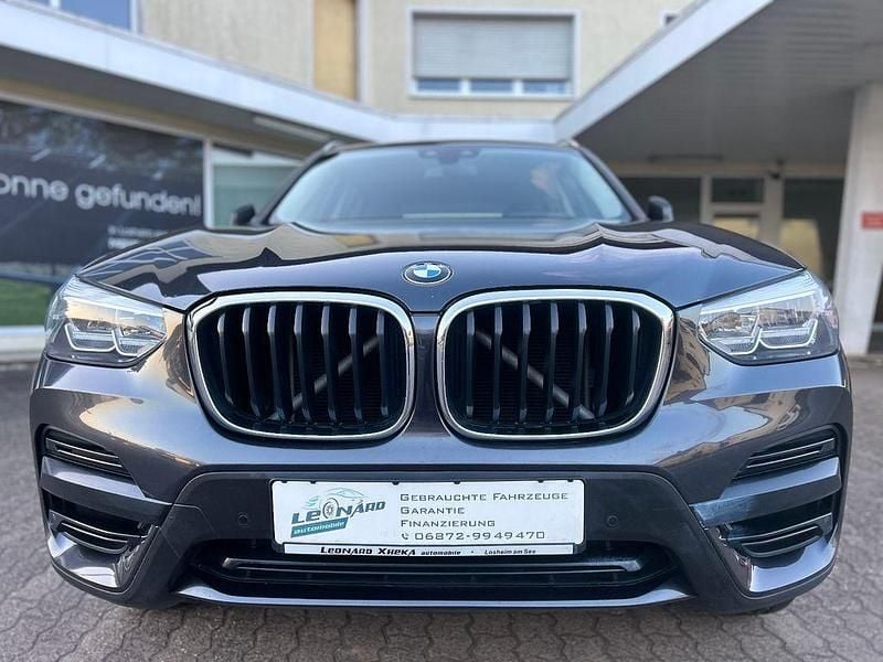 Grau Gebraucht 2017 BMW X3 Advantage SUV | 23.000 € - Bild 1/4