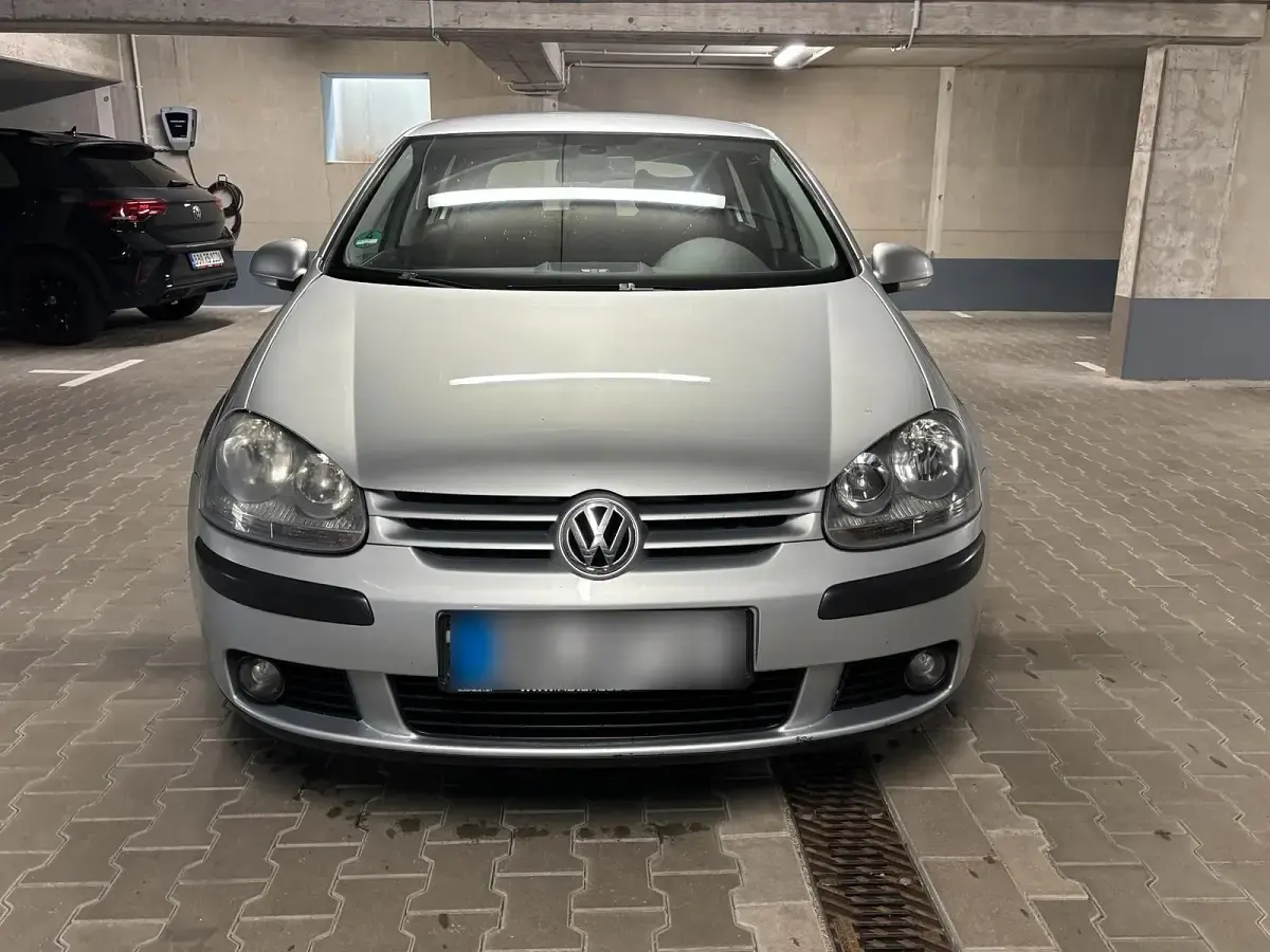 Gebraucht VW Golf V 101 PS (74 kW) 2004 Silber Kleinwagen
