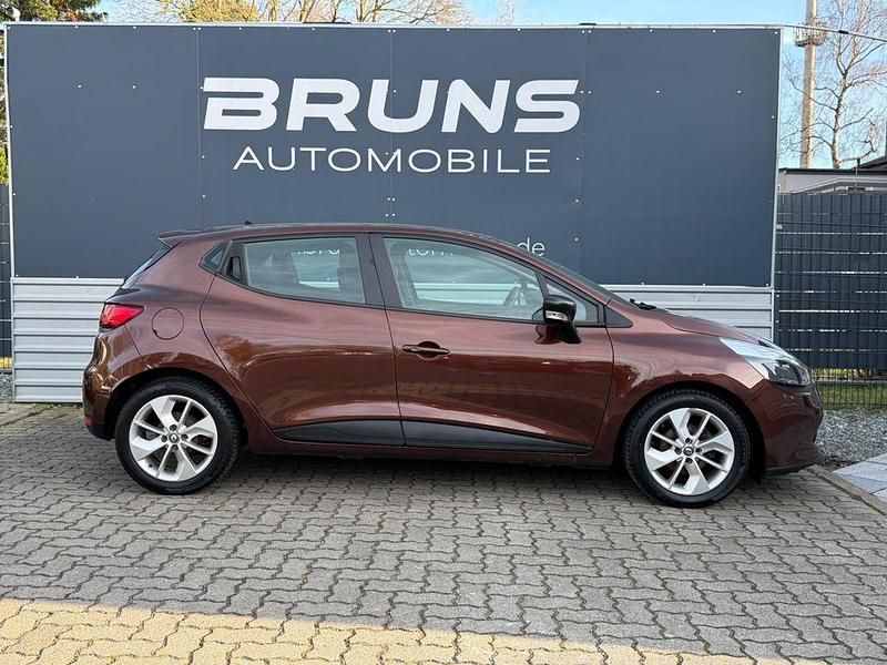 Gebraucht Renault Clio IV Expression 73 PS (53 kW) 2015 Grellbraun (metallic) Limousine