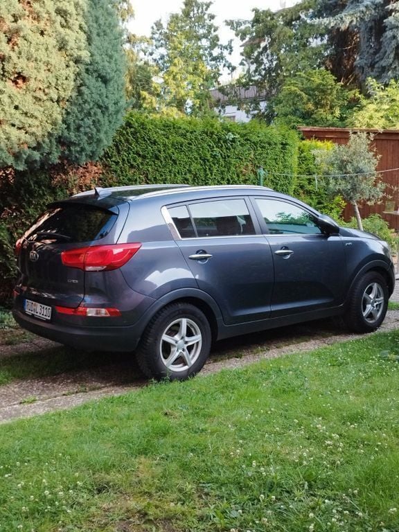 Schwarz Gebraucht 2016 Kia Sportage Spirit SUV | 8.900 € (Superpreis) - Bild 1/4