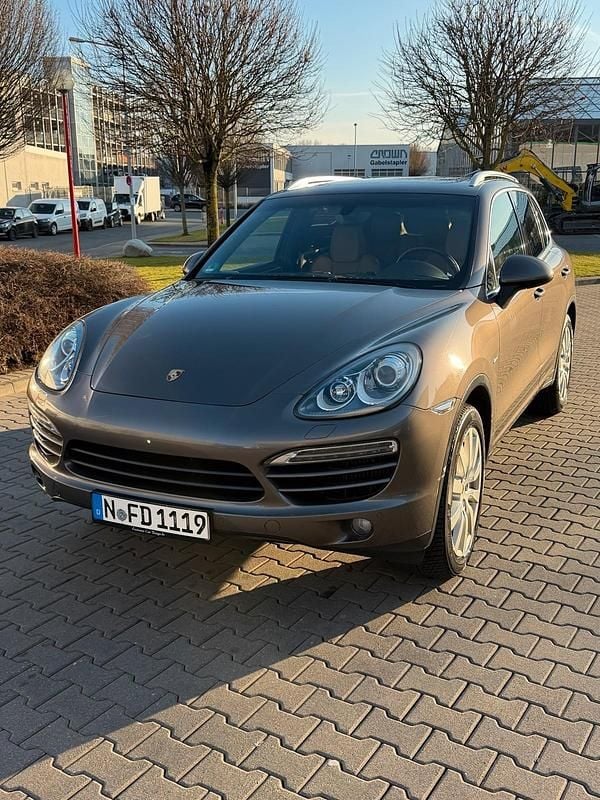 Gebraucht Porsche Cayenne 275 PS (202 kW) 2010 Braun SUV