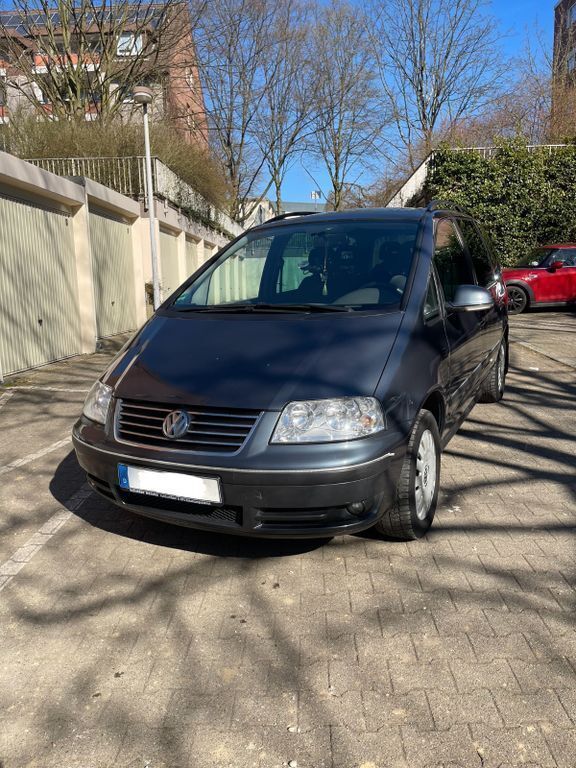 Blau Gebraucht 2006 VW Sharan Comfortline Van / Kleinbus | 4.000 € (Fairer Preis) - Bild 1/4