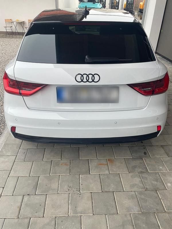 Używany Audi A1 Sportback Advanced Plus 95 KM (69 kW) 2024 Biały Hatchback