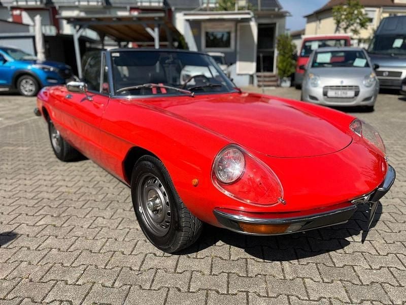 Gebraucht Alfa Romeo Spider 126 PS (92 kW) 1977 Rot Cabrio