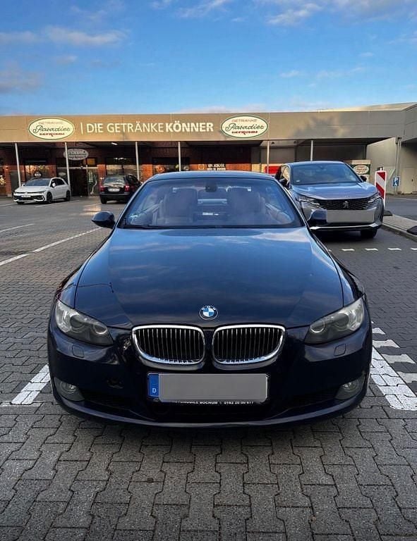 Gebraucht BMW 330 Cabriolet Performance 231 PS (169 kW) 2008 Blau Cabrio