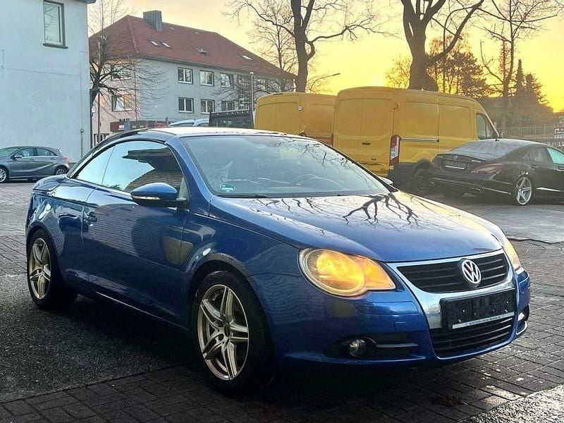Gebraucht VW Eos 140 PS (102 kW) 2010 Blau Cabrio