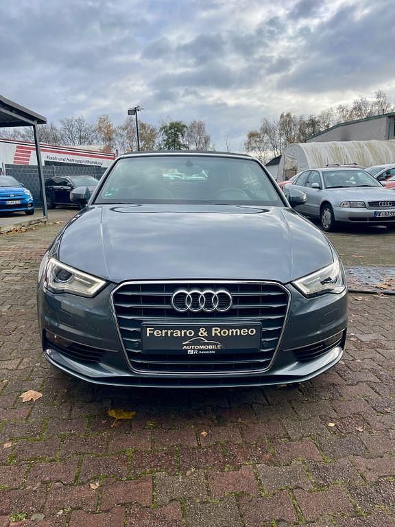 Gebraucht Audi A3 Cabriolet Ambiente 140 PS (102 kW) 2014 Grau Cabrio