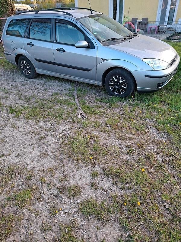 Second-hand Ford Focus 101 CP (74 kW) 2003 Argintiu Break