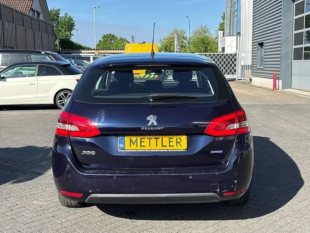 Gebraucht Peugeot 308 SW 120 PS (88 kW) 2015 Blau Kombi