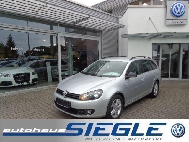 Silber metallic Gebraucht 2013 VW Golf VII Match Kombi | 10.490 € (Etwas zu teuer) - Bild 1/4