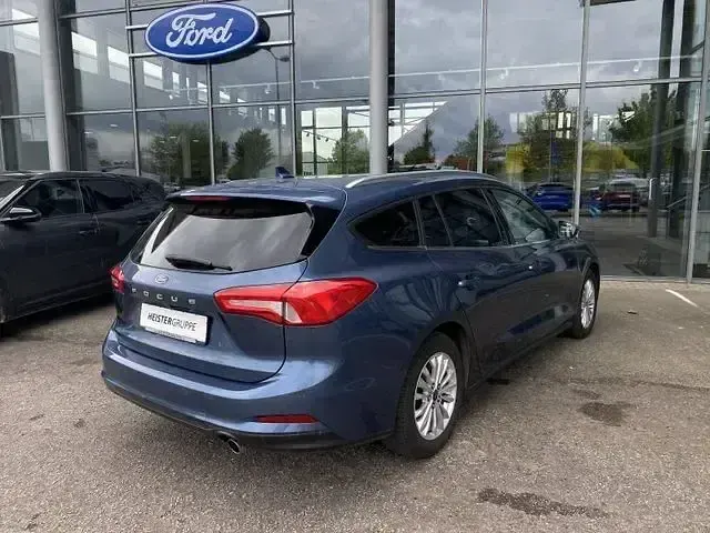 Gebraucht Ford Focus Titanium 125 PS (91 kW) 2020 Blau Limousine