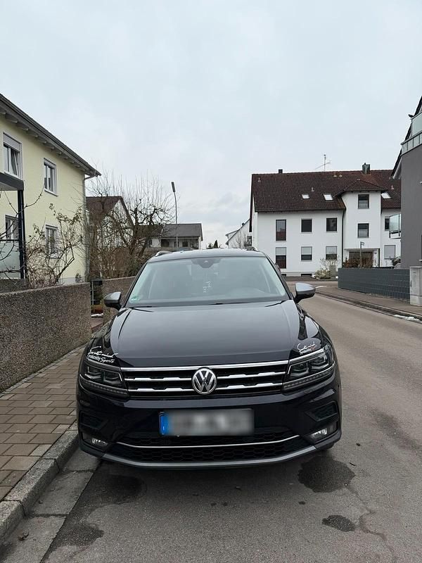 Schwarz Gebraucht 2020 VW Tiguan SUV | 23.500 € (Fairer Preis) - Bild 1/4