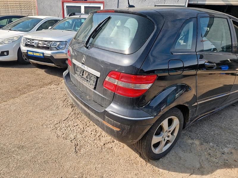 Gebraucht Mercedes B200 140 PS (102 kW) 2006 Schwarz Van / Kleinbus