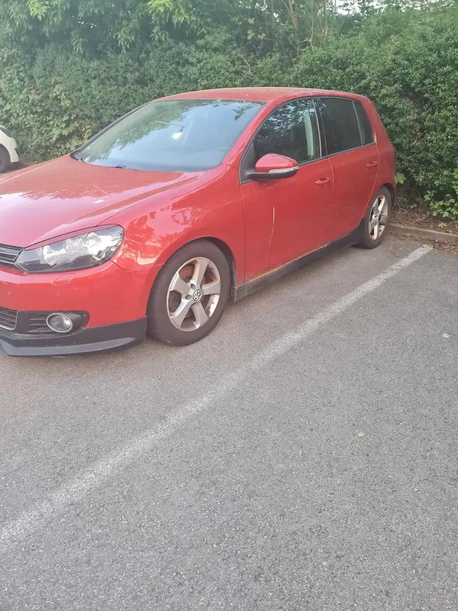 Gebraucht VW Golf VI 160 PS (117 kW) 2009 Rot Kleinwagen