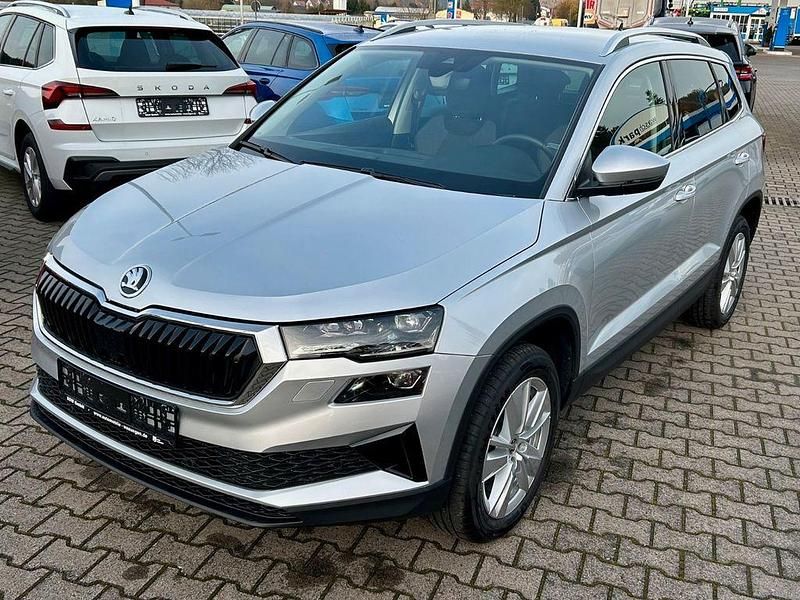 Silber Gebraucht 2025 Skoda Karoq SUV | 32.290 € (Guter Preis) - Bild 1/4