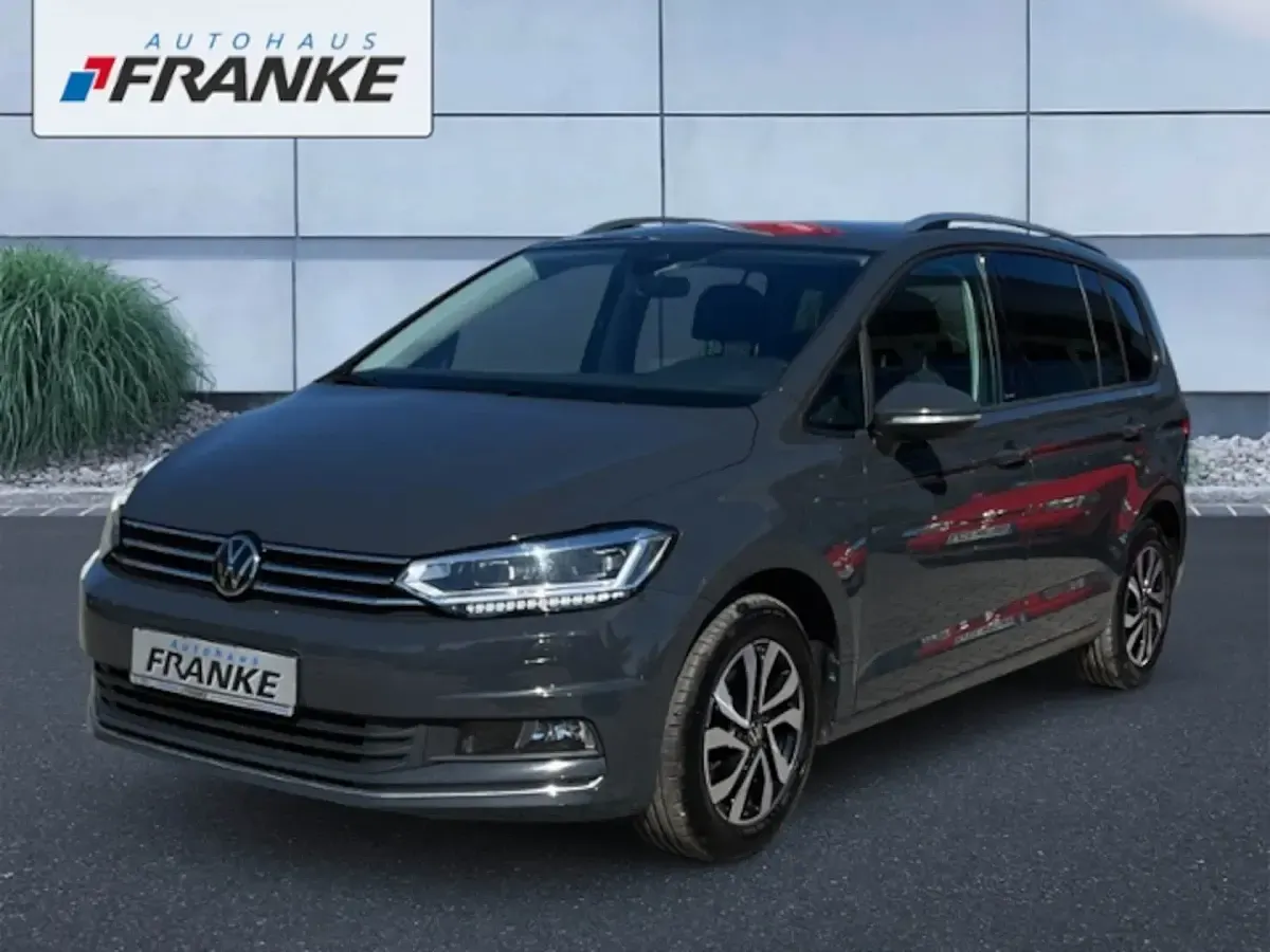 Używany VW Touran Active 122 KM (89 kW) 2023 Minivan