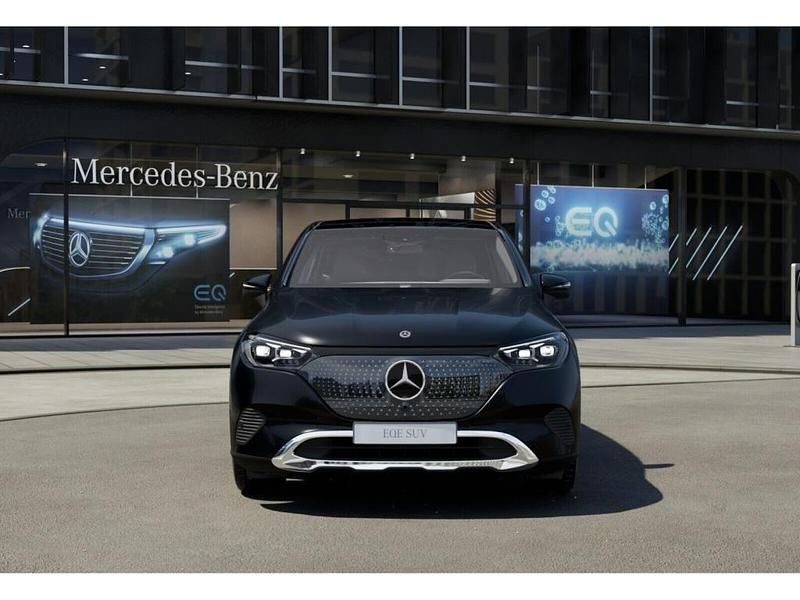 Gebraucht Mercedes EQE300 180 kW (245 PS) 2024 Schwarz obsidianschwarz metall SUV